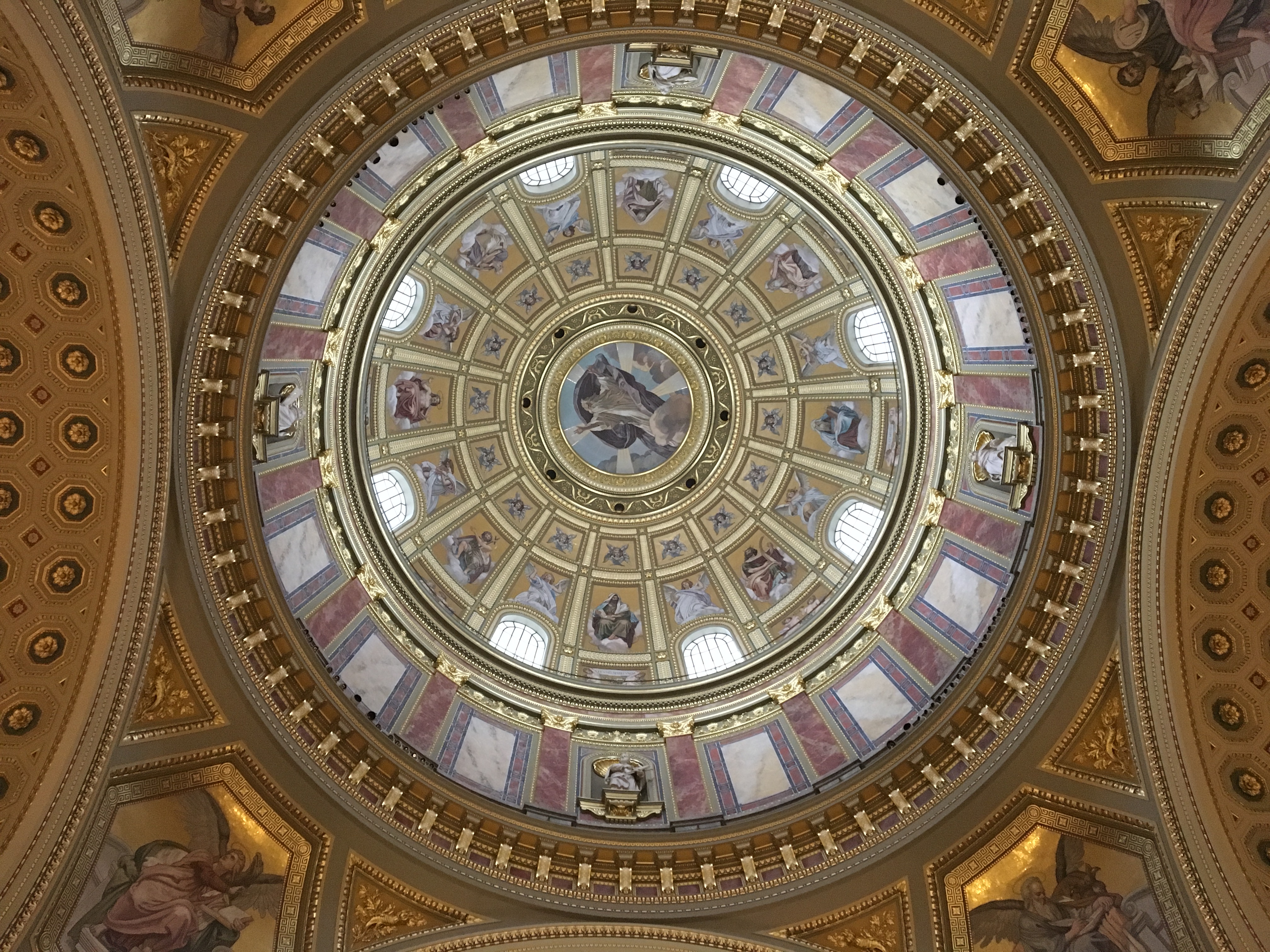 Udsmykningen i kuplen i St. Stephen’s Basilica